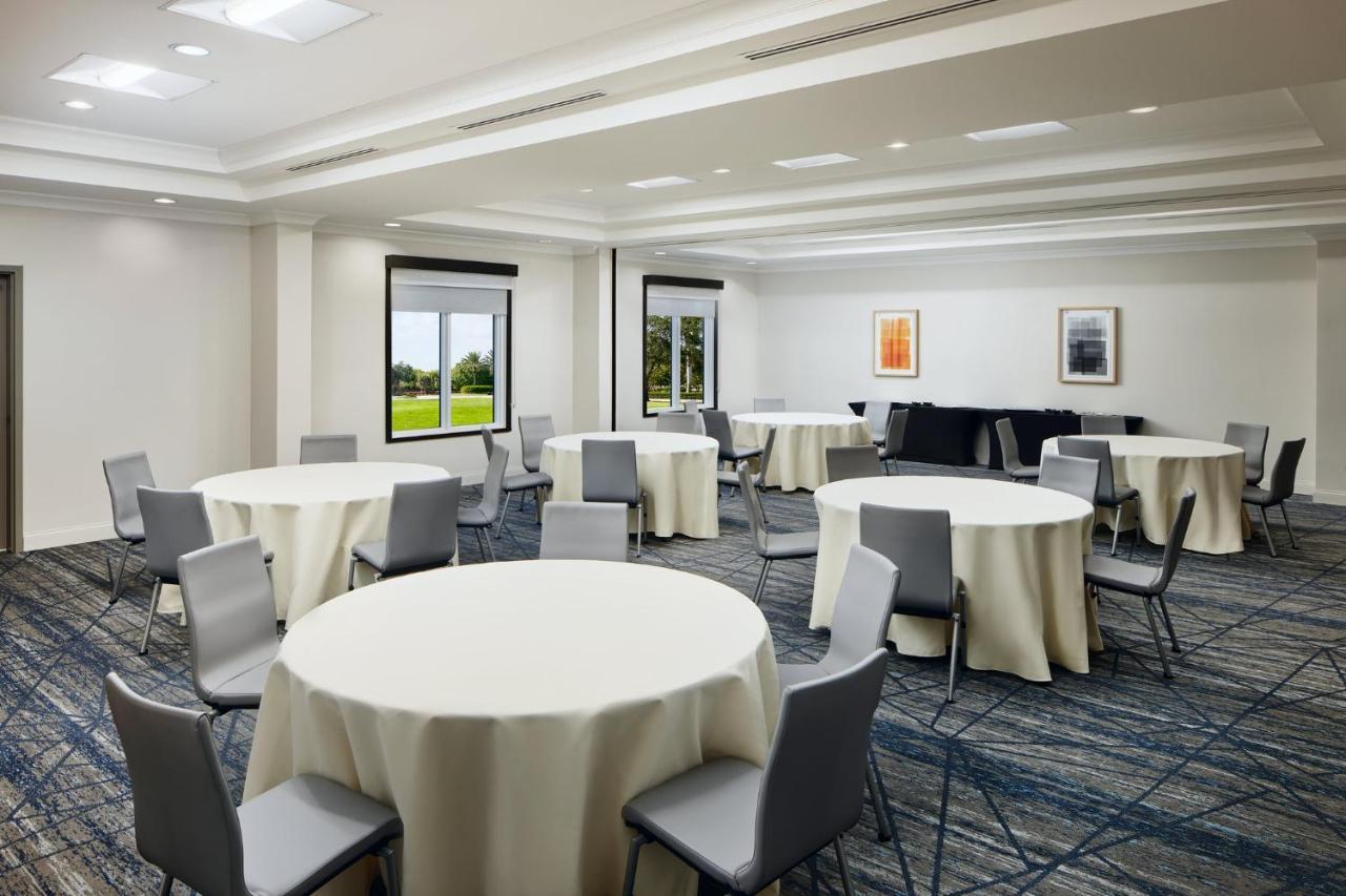 Holiday Inn Express Hotel & Suites Port St. Lucie West By Ihg Exteriör bild