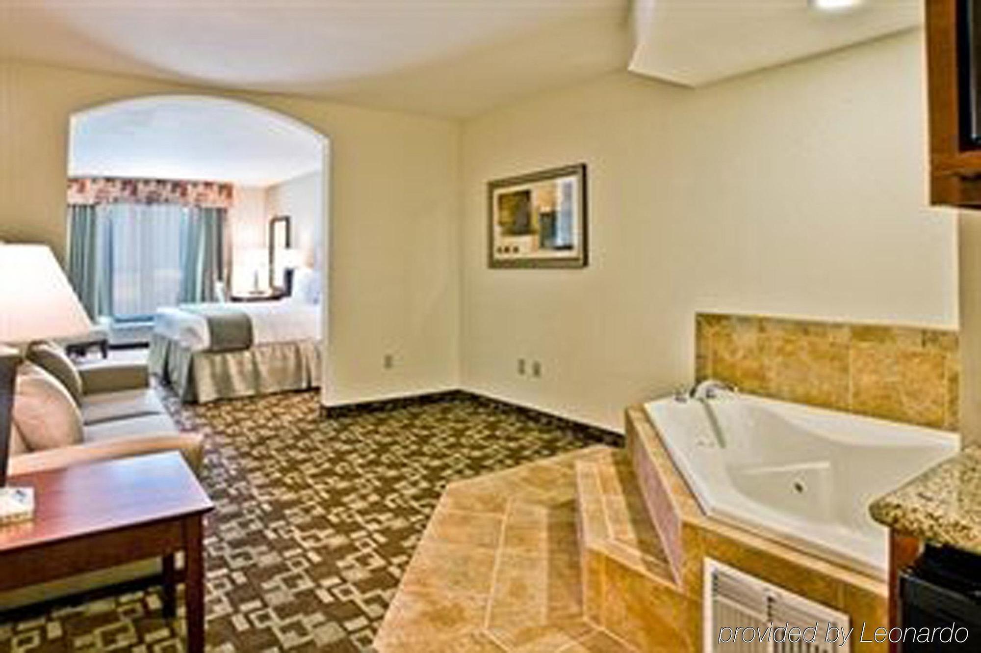 Holiday Inn Express Hotel & Suites Port St. Lucie West By Ihg Rum bild